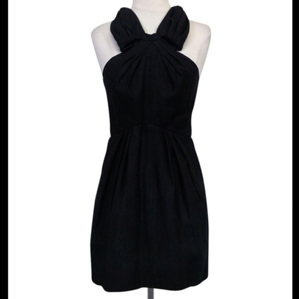 BCBG Maxazria Sz 4 Black Textured Sleeveless Pockets Mini Dress